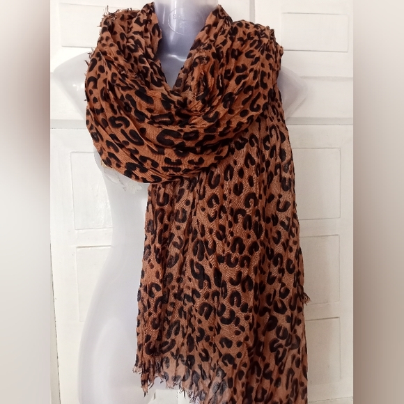 Louis Vuitton stole - Picture 7 of 7